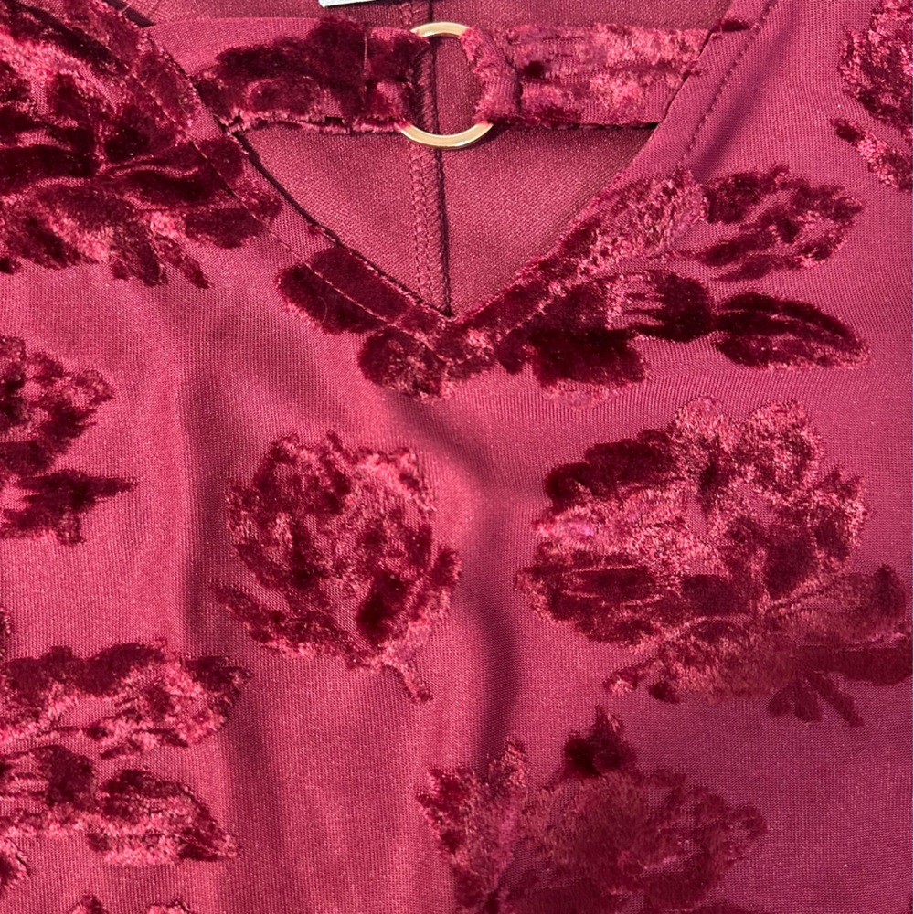 Catherines Red Moroon 3/4 Sleeve Burnout Crushed Velvet Tunic 1X/18-20 Holidays - Picture 11 of 13